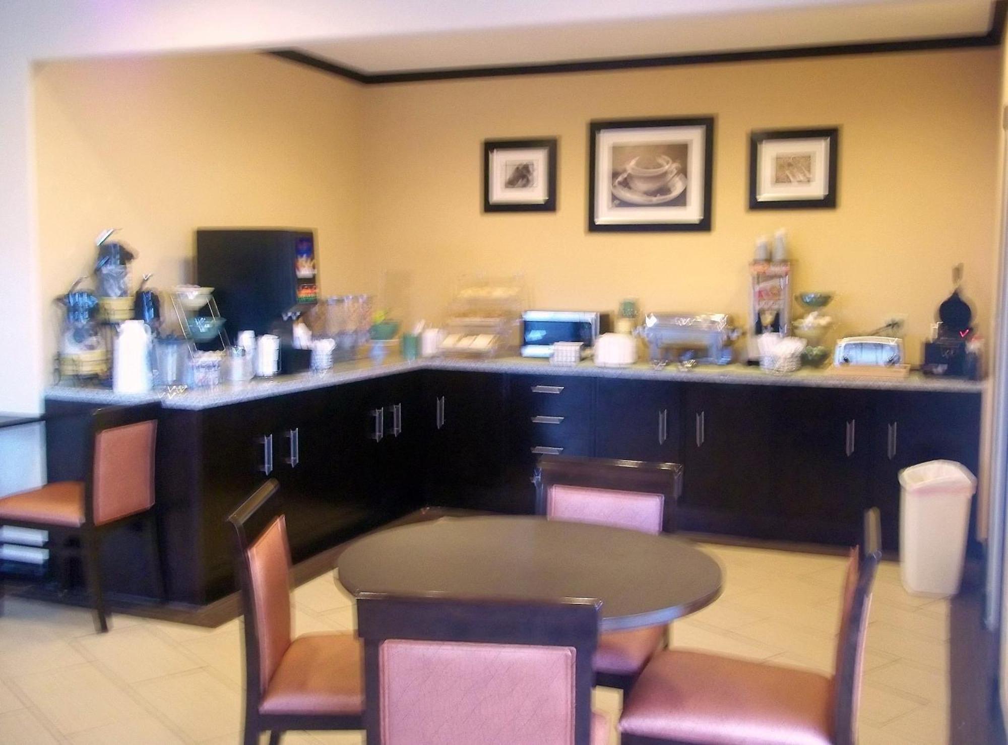 Rodeway Inn & Suites Корпъс Кристи Екстериор снимка